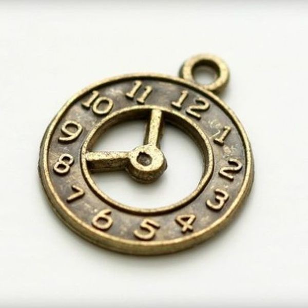 ScrapBerry´s Metal Embellishment-Set (10) Small Wall Clock